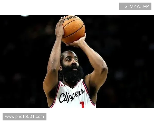 季前赛快船大胜广州 奥拉迪波24分领衔下半场崩盘47分惨败