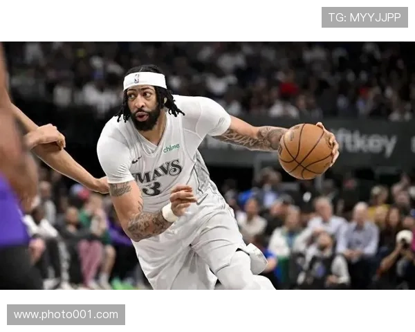 客战独行侠米奇约翰逊谈揭幕战首发阵容尚未确定